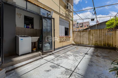 Image 22 - 951731