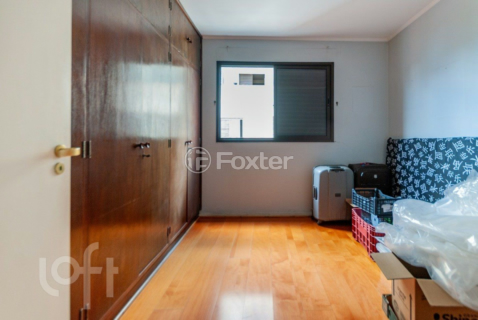 Image 32 - 953332