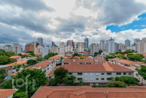Image 25 - 953332