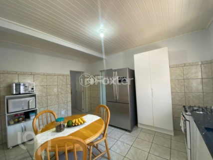 Image 21 - 953418