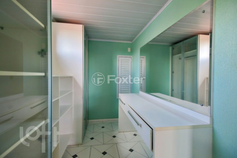Image 33 - 953436