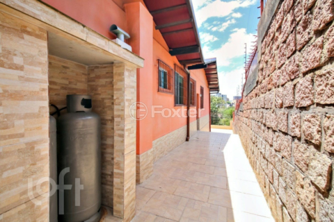 Image 32 - 953436