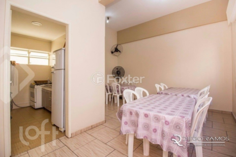 Image 35 - 953584