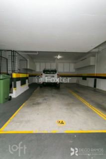 Image 25 - 953605