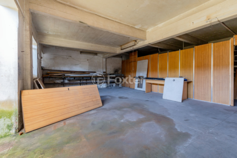 Image 31 - 953696