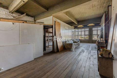 Image 79 - 953696