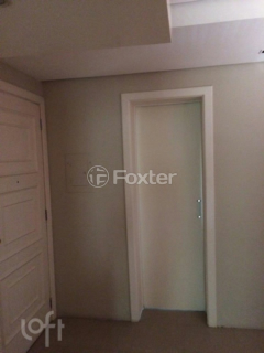 Image 33 - 954040