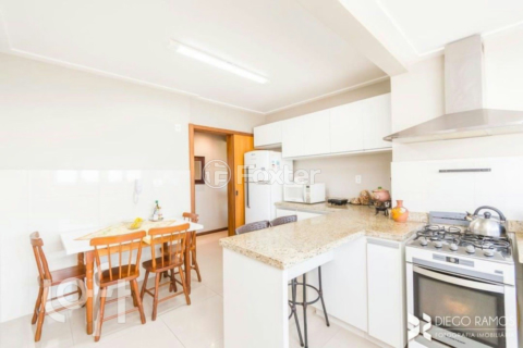 Image 21 - 954430