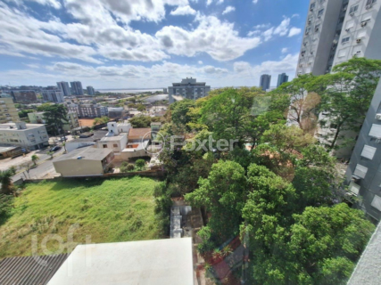 Image 23 - 954580