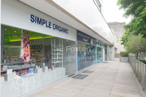 Image 43 - 954700