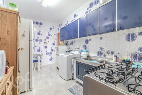 Image 33 - 954710