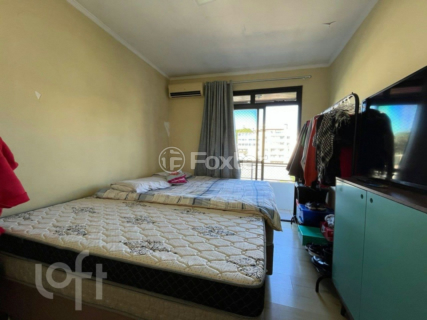 Image 21 - 954872