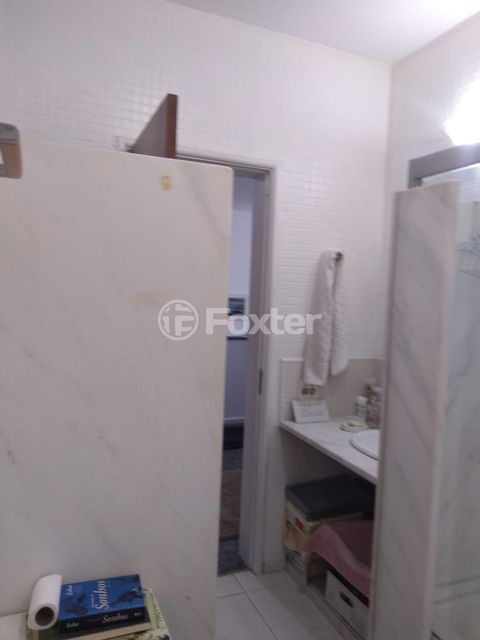 Image 21 - 955124