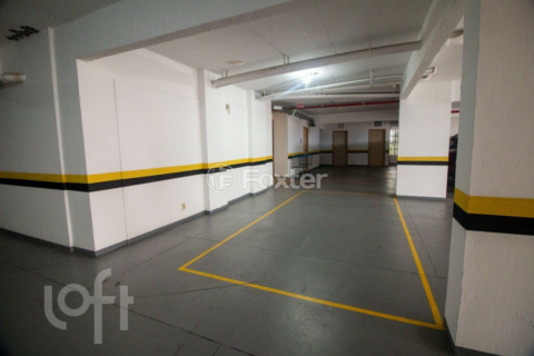 Image 33 - 955251