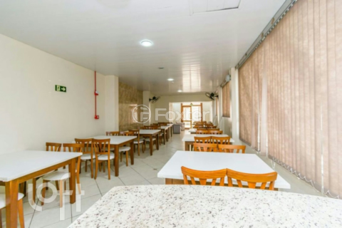Image 21 - 955349