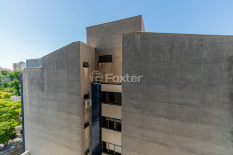 Image 26 - 955390