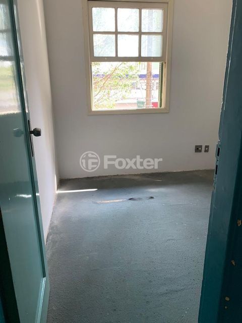 Image 21 - 955706