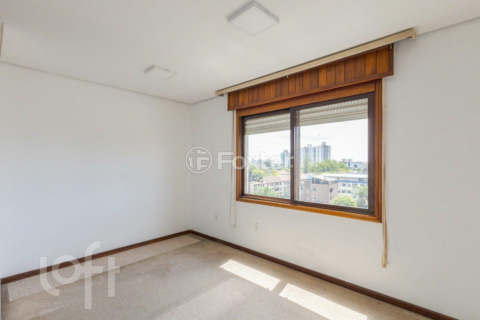 Image 37 - 955743