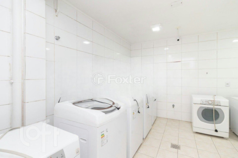 Image 34 - 955930