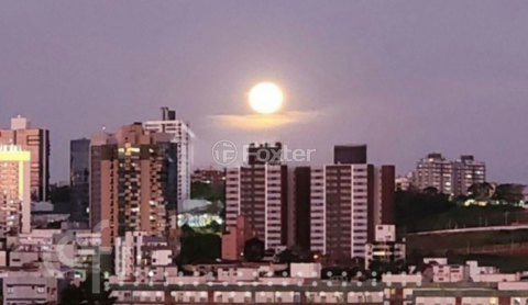 Image 1 - 955944