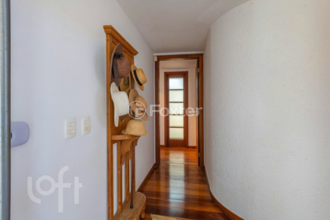 Image 32 - 955956