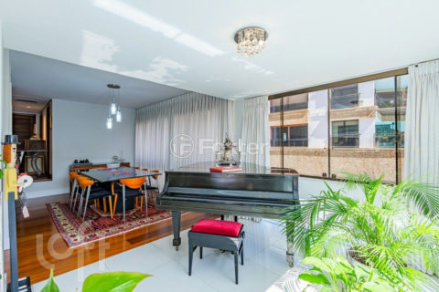 Image 31 - 955977