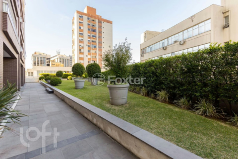 Image 32 - 955979