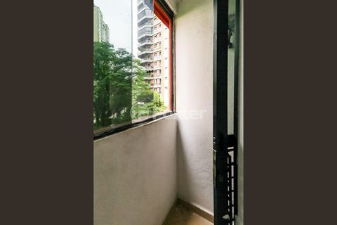 Image 23 - 956024