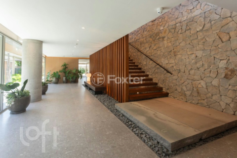 Image 67 - 956072