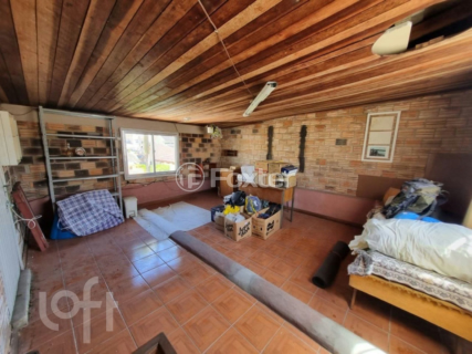 Image 31 - 956106