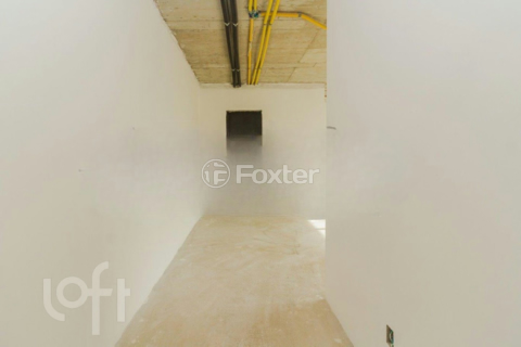 Image 35 - 956358