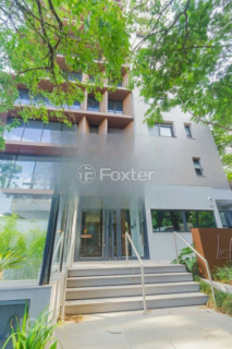 Image 53 - 956358