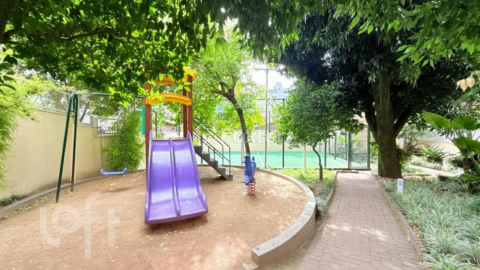 Image 29 - 956616