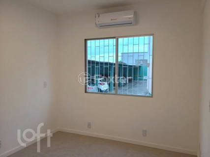 Image 32 - 956634