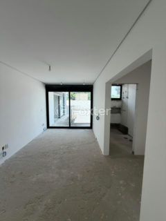 Image 1 - 956819