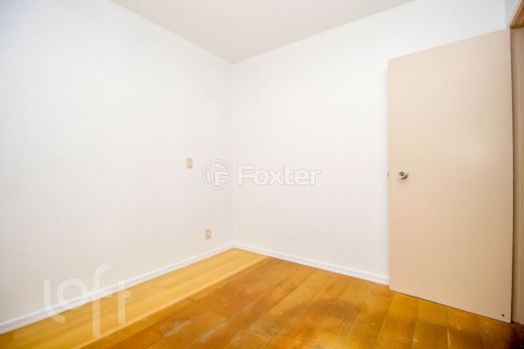 Image 31 - 956955