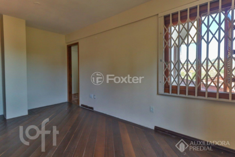 Image 31 - 957004