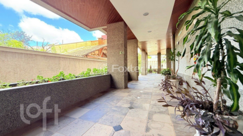 Image 37 - 957099