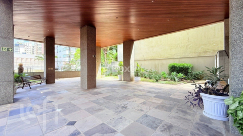 Image 33 - 957099