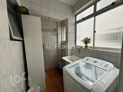 Image 42 - 957385