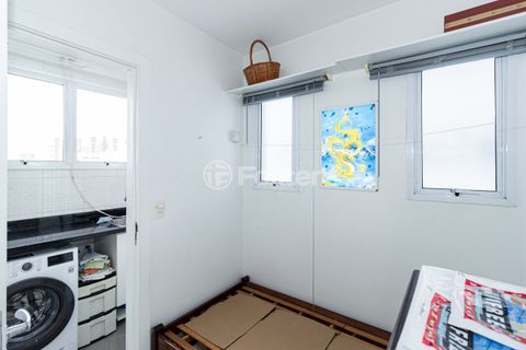 Image 31 - 957599