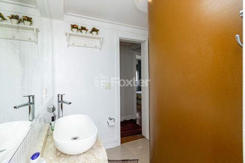 Image 32 - 957599