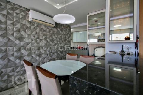 Image 1 - 957643