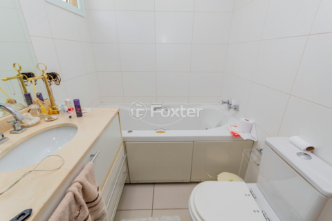 Image 35 - 957744