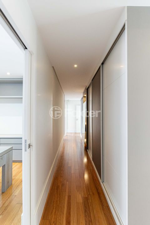 Image 42 - 957821