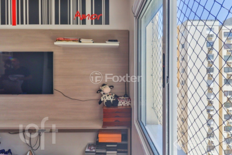 Image 4 - 957861