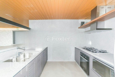 Image 25 - 957999