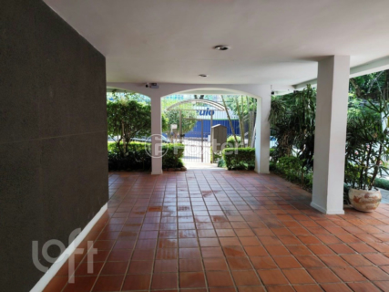 Image 25 - 958090