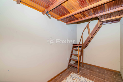 Image 35 - 958600