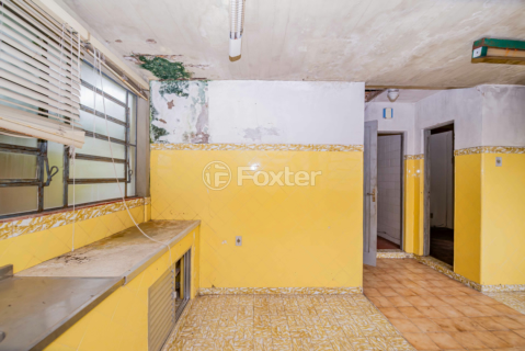 Image 60 - 958600